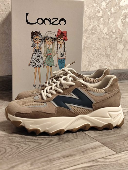 Кросівки Lonza ЖІНОЧІ