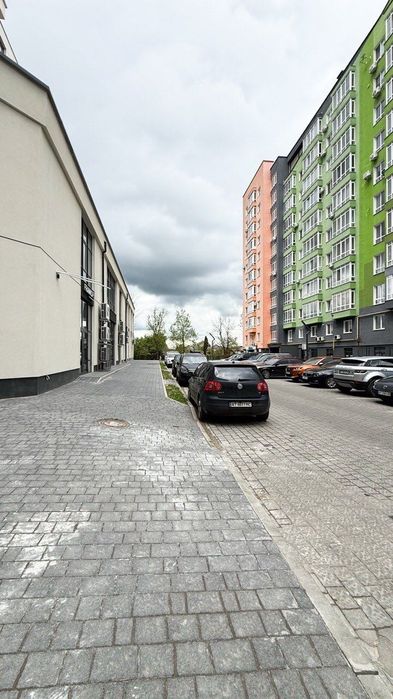 Оренда фасадного комерційного приміщення формату Open Space — перша лінія, ЖК «Міленіум», Івано-Франківськ зданий будинок .