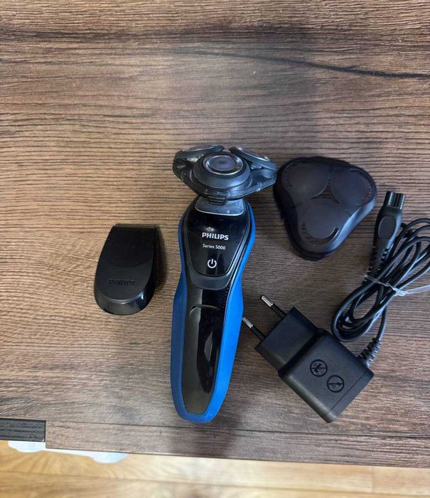 Електробритва Philips series 5000 у відмінному стані