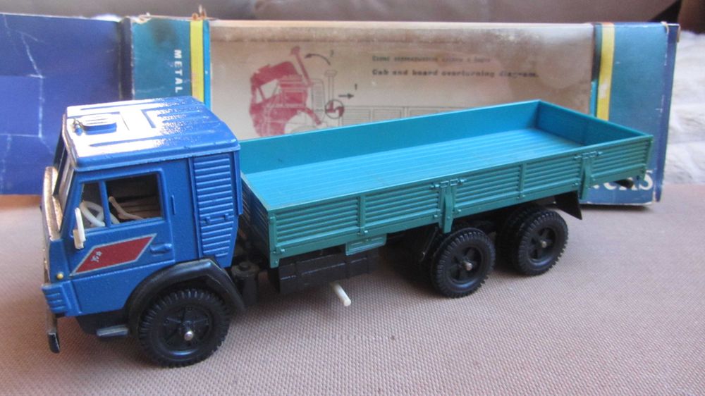 Машинка, автомодель КАМАЗ 53212 ,коробка + набір міні авто часів ссср.