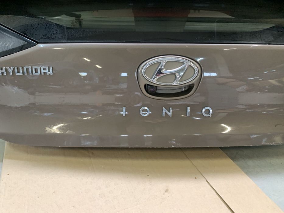 Ляда кришка багажника в сборе Hyundai Ioniq 2016-2021 ионик іонік