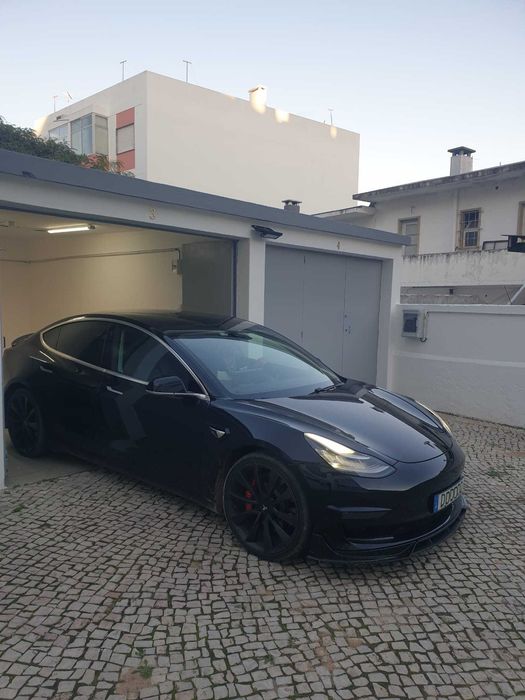 Garagem Box 15 m² + c/Espaço Exterior em Faro