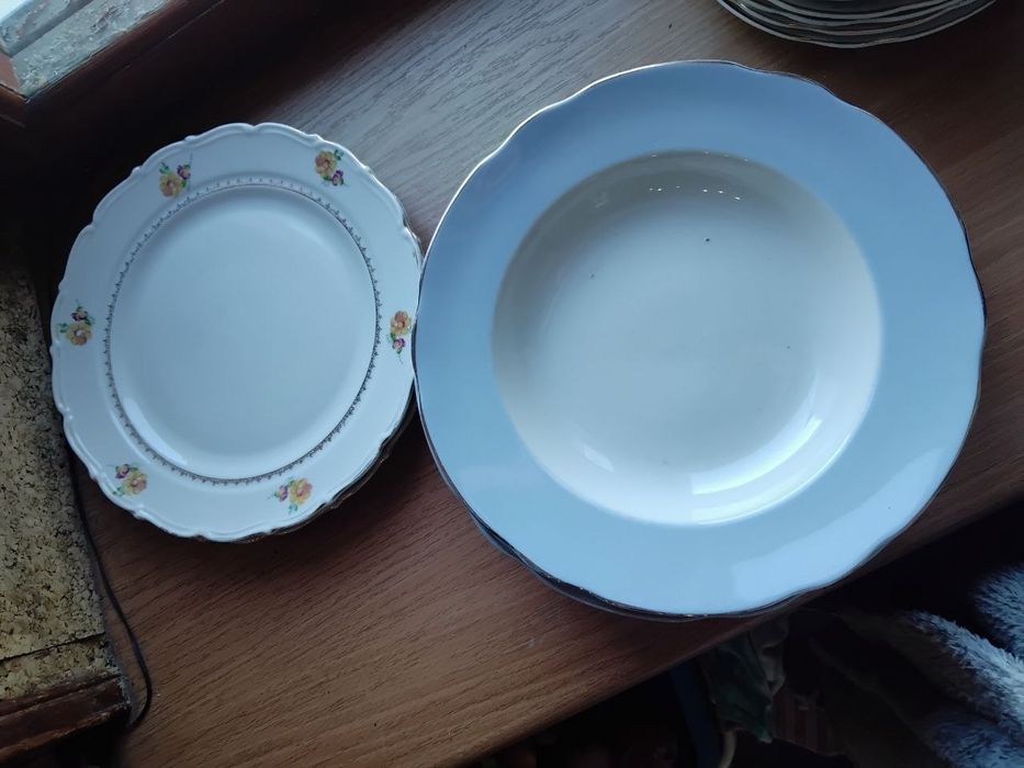 Тарелки разные фарфор коростень