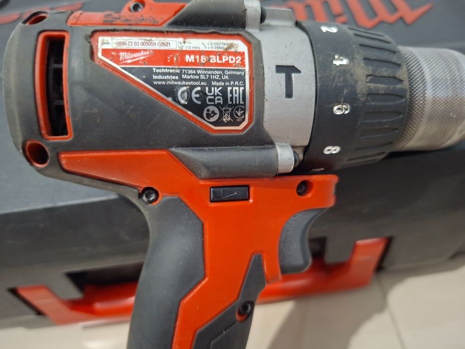 Дриль-шурупокрут з ударом акумуляторний Milwaukee M18 BLPD2