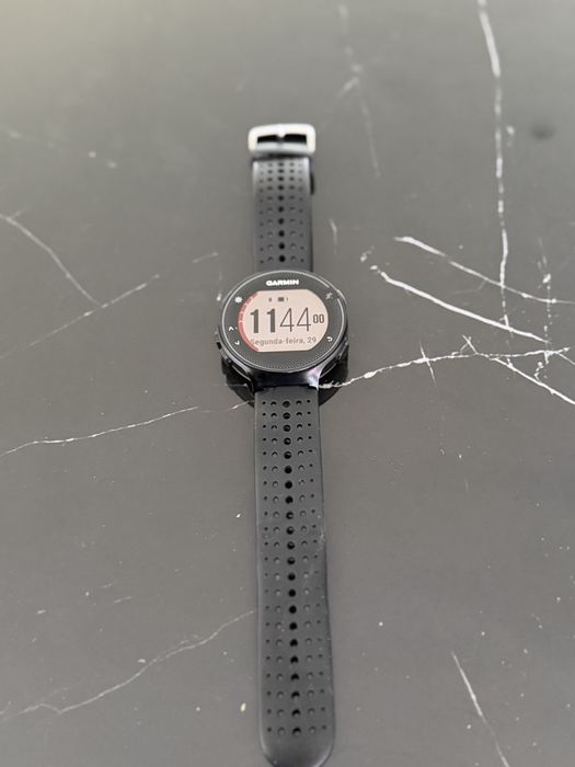 Garmin Forerunner 235