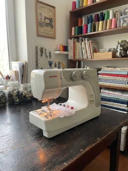 Швейна машинка JANOME EI-530