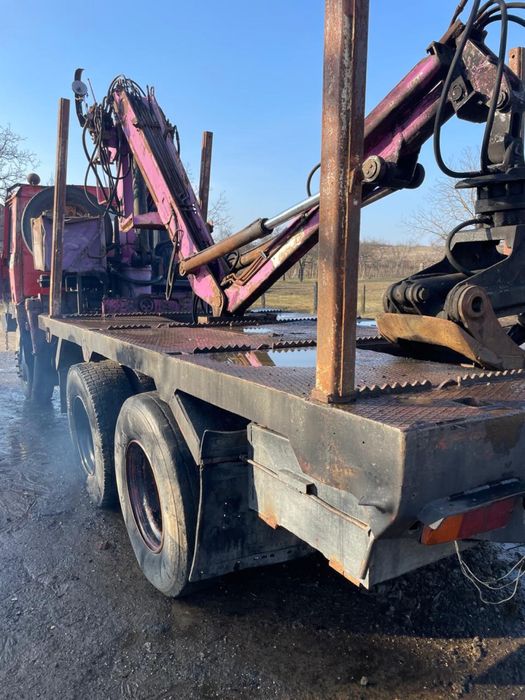 Tatra 815 лісовоз з краном-маніпулятором