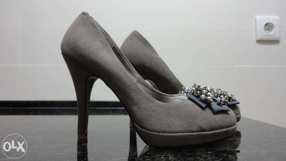 Sapatos de senhora cinza em camurça Kesly