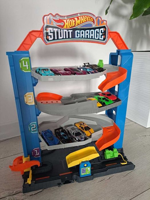Hot Wheels Garaż Kaskaderski City GNL70 Parking z Windą + Autko