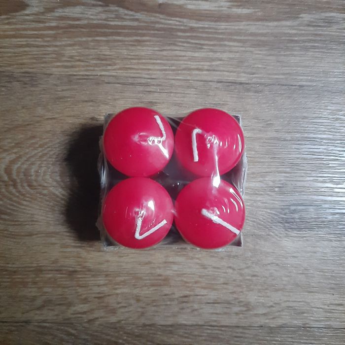 Упаковка свечей.