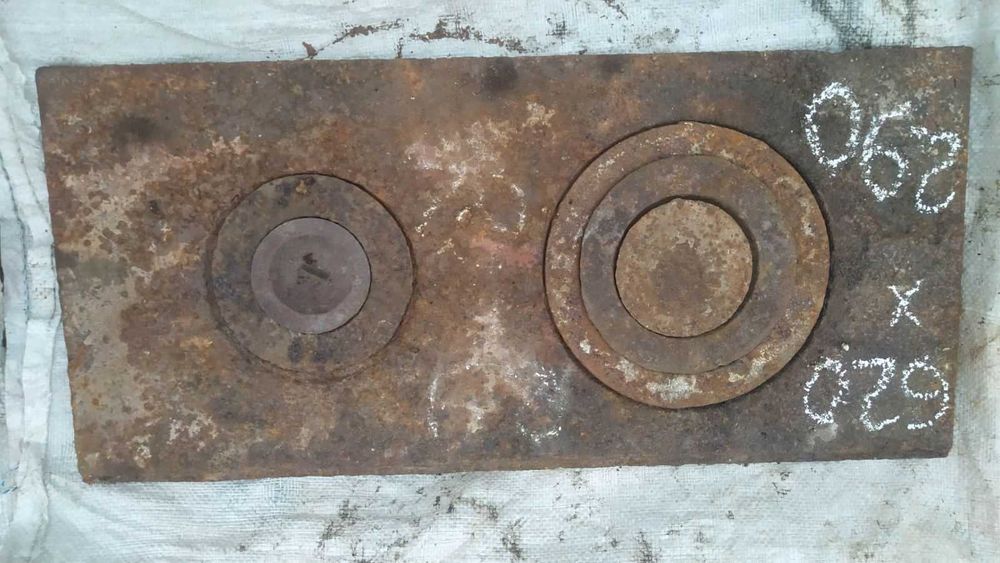 Колосники, чавунні плити і дверцята періоду СССР різних розмірів