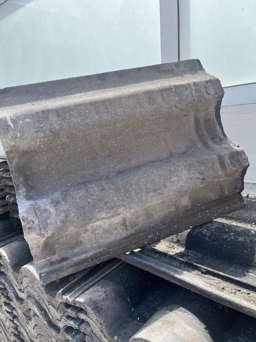 Telhas pretas em bom estado