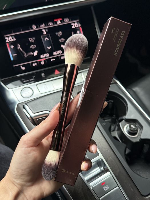 Пензлики Hourglass