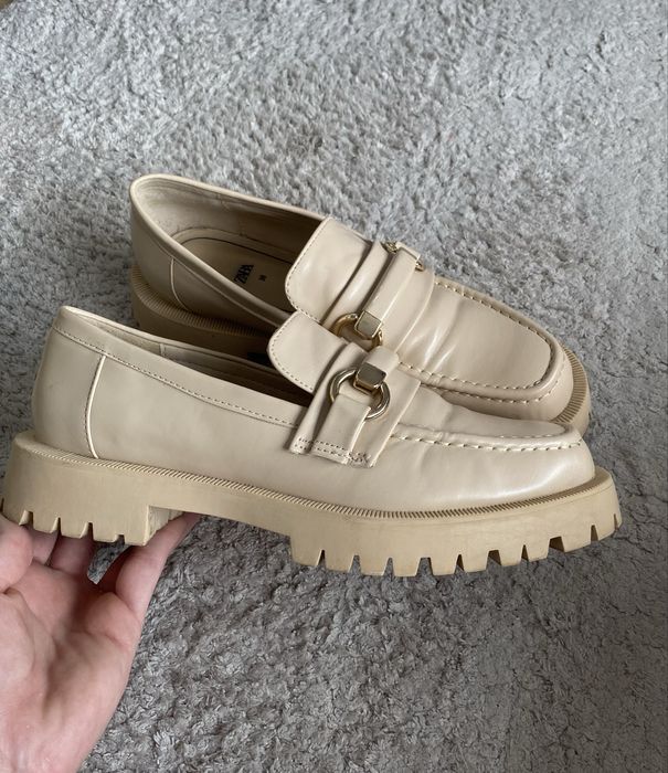 Beżowe mokasyny Zara 38