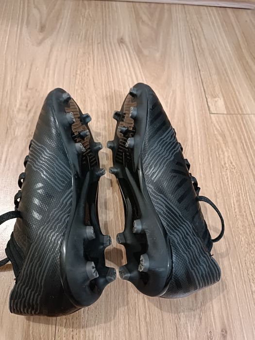 Бутси Адідас Nemeziz 35 й розмір