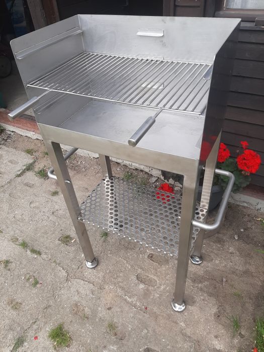 Grill nierdzewny