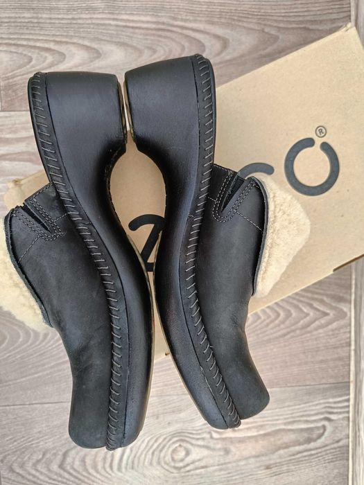 Ессо клогі 38 розмір