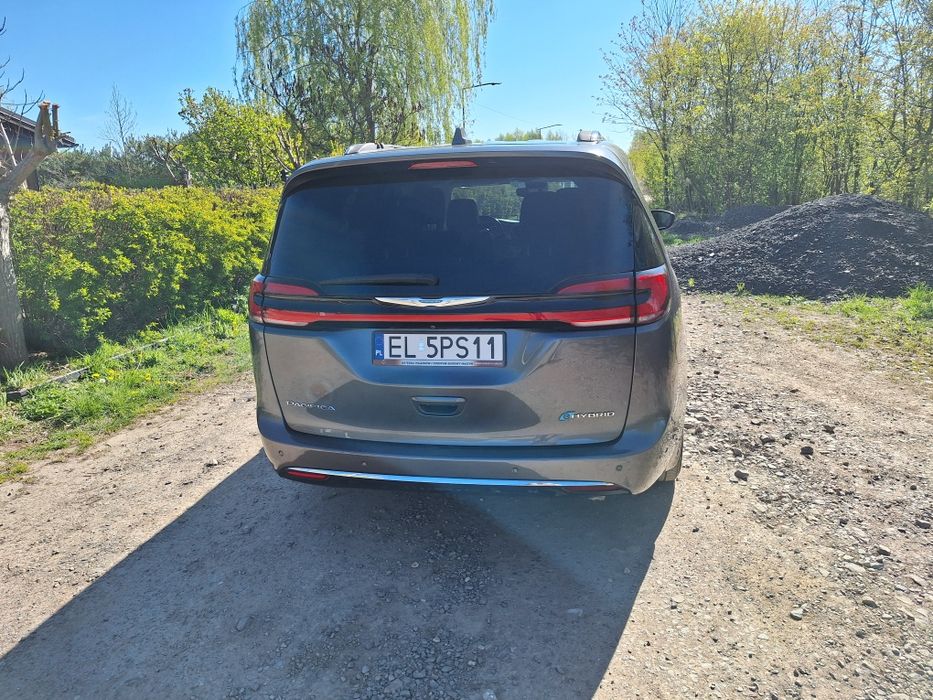 Pacifica hybrid 2021