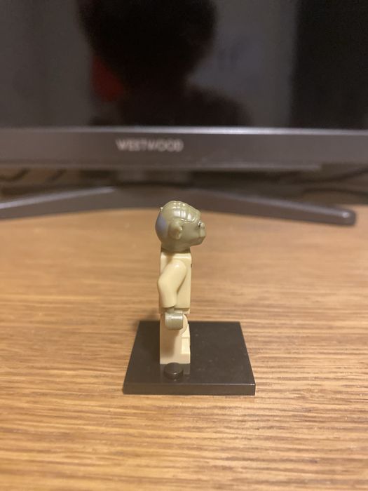 Yoda character from Star Wars, LEGO mini figure64751970602370121