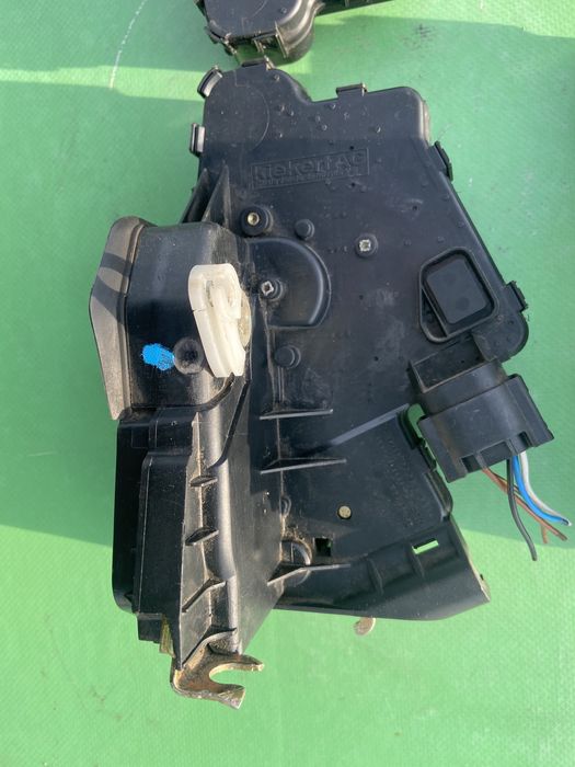 Замки Замок Дверной Двери Дверей Дверьки БМВ Е46 РЕСТАЙЛИНГ Шрот