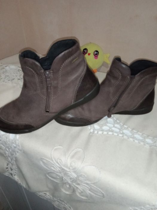 Черевички Єссо, весна-осінь