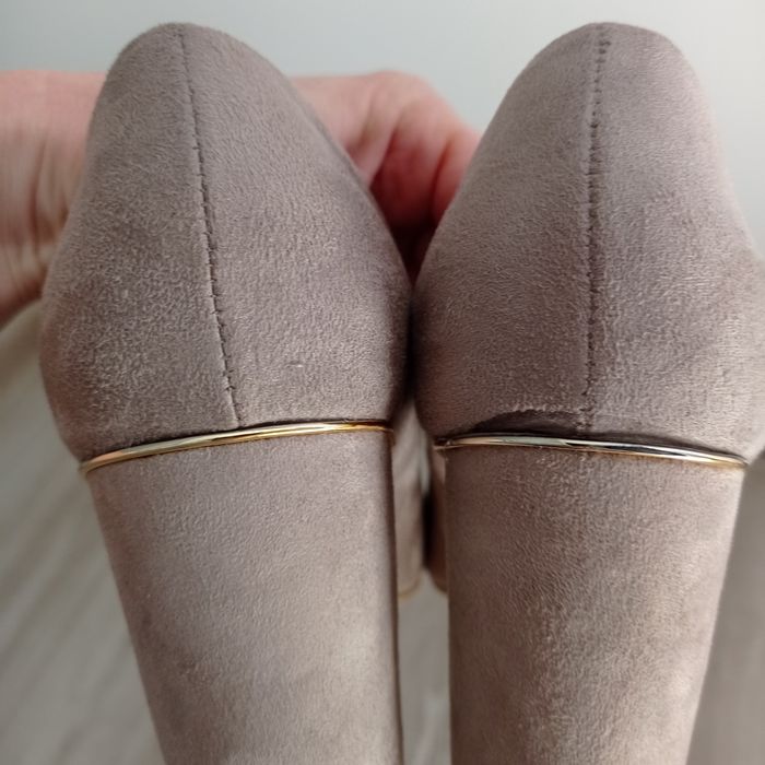 Buty damskie beżowe obcas słupek 39