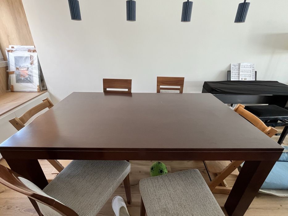 Mesa extensivel em madeira