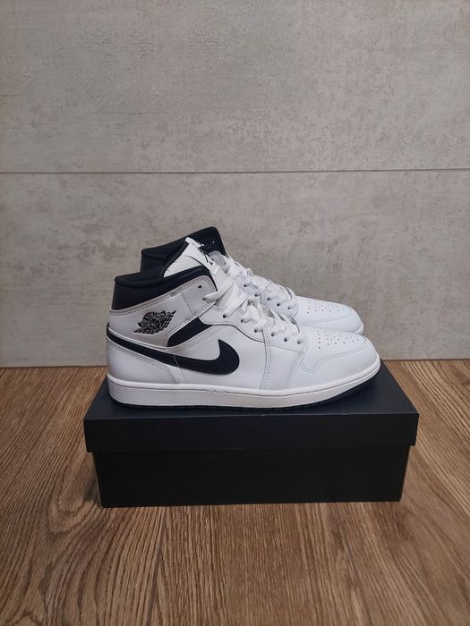 Buty Nike Air Jordan I Mid białe r. 47.5