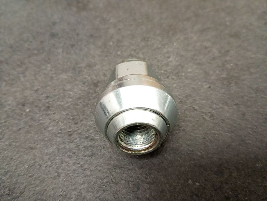 Nakrętka do felg aluminiowych FORD FIESTA KUGA FOCUS MONDEO