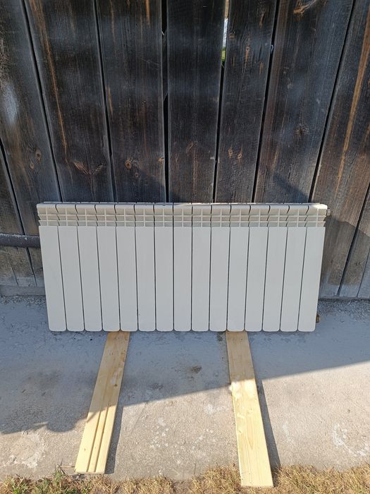 Grzejnik aluminiowy  15 żeberek