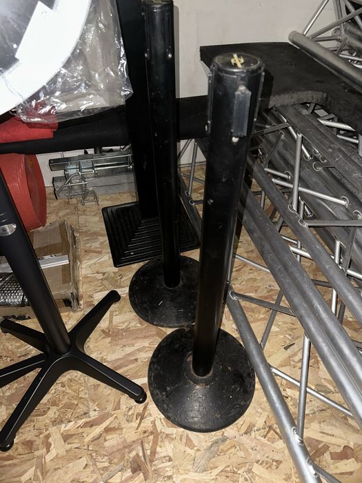 Baia com fita delimitadora