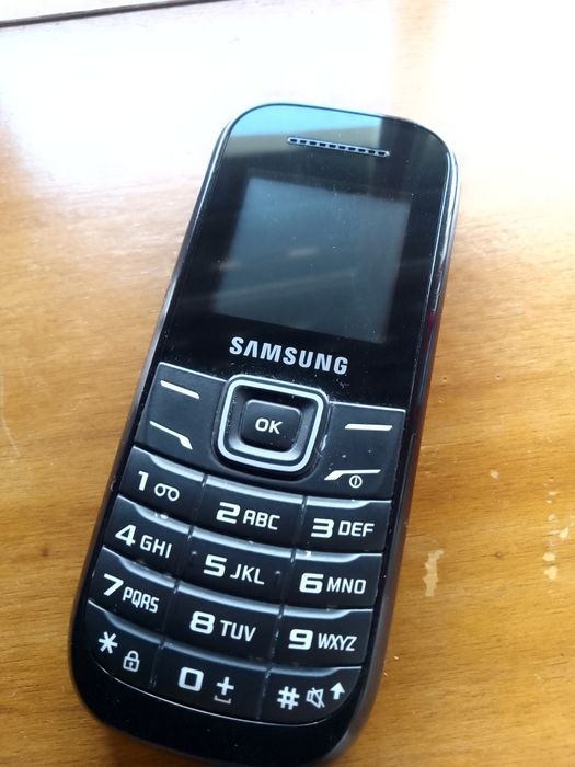 Telemóvel Samsung E1200i