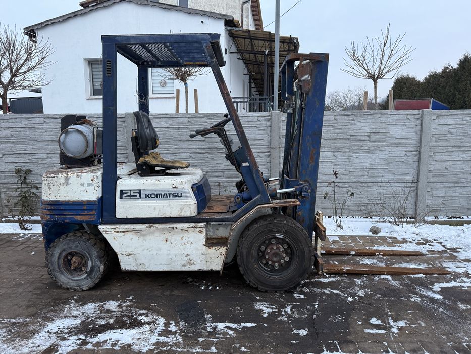 Wozek widłowy Komatsu FG25 duplex 4 sekcje