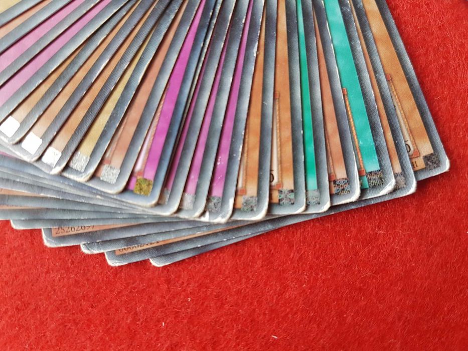 Cartas YU-GI-OH + Dossier