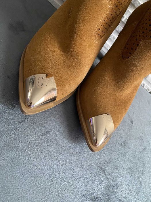 Carinii skórzane kowbojki camel ażurowe ozdobny nosek