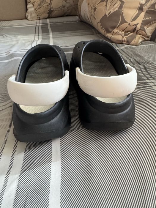 Кроксы жіночі стильні