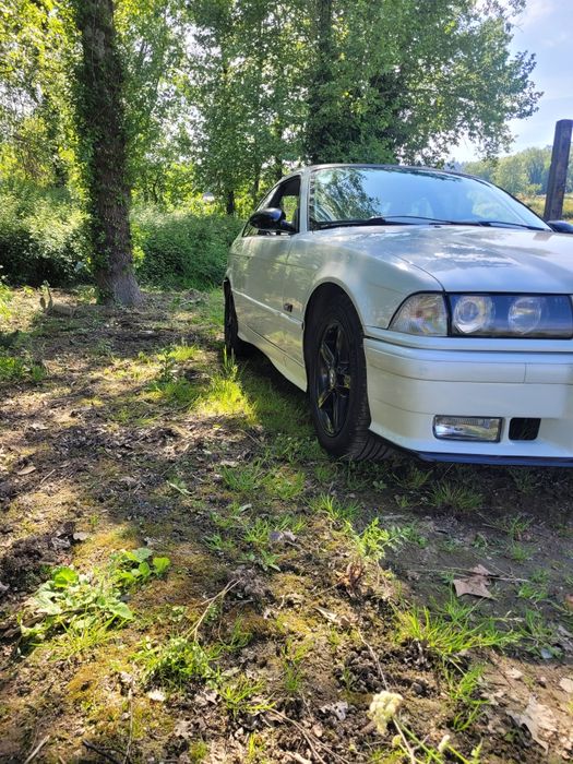 Bmw e36 318is coupe — photo 2