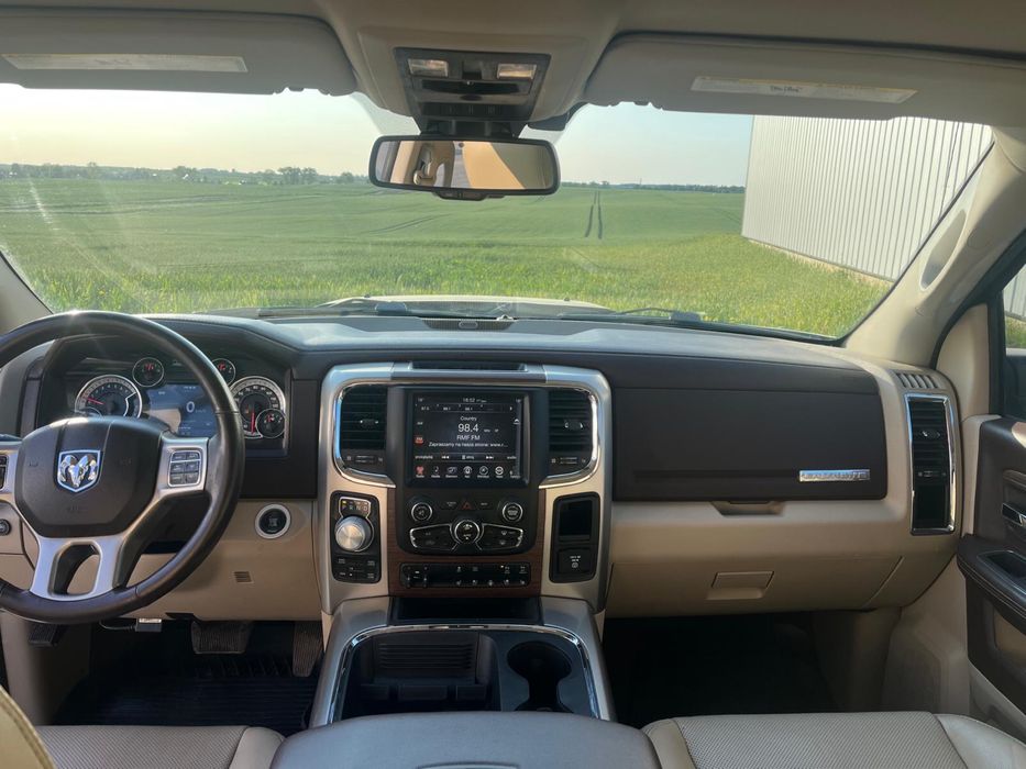Dodge Ram 1500 Laramie