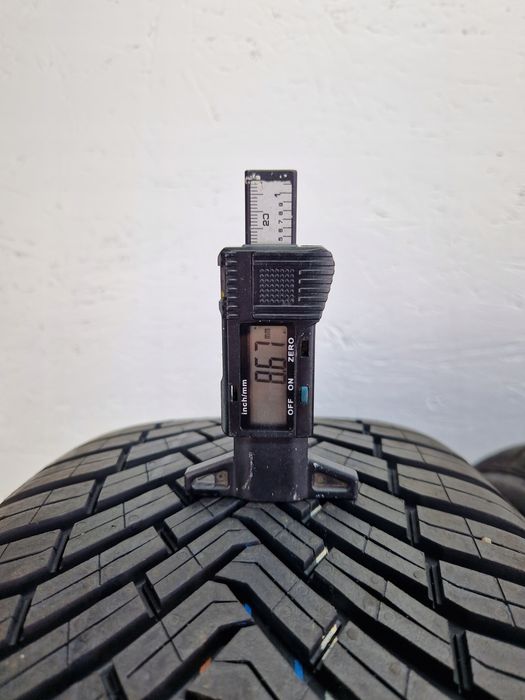 Opony Continental AllSeasonContact 235/50r19 99T