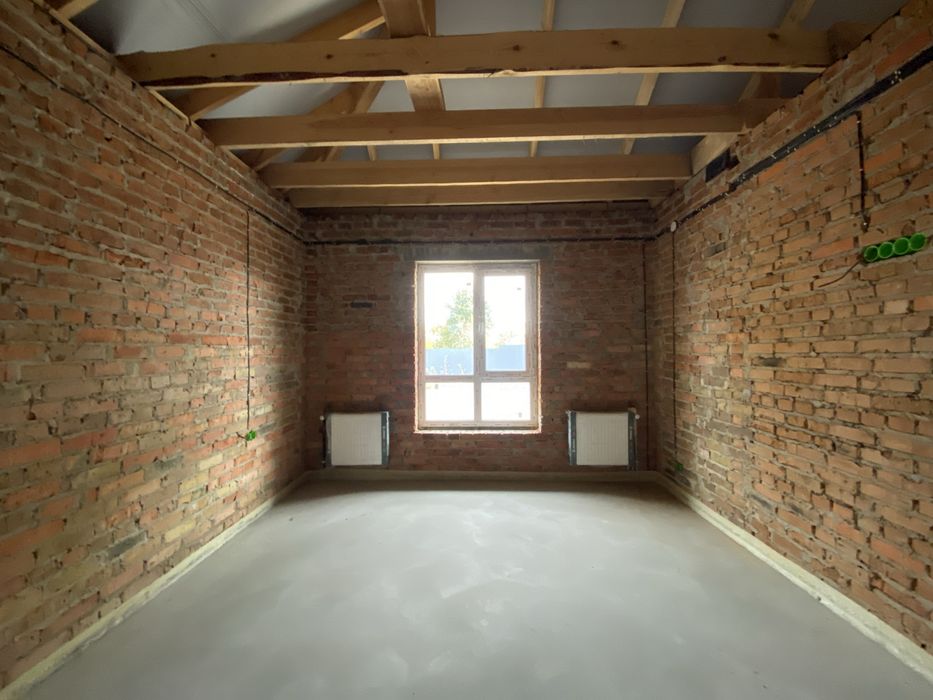 Продаж чистового будинку