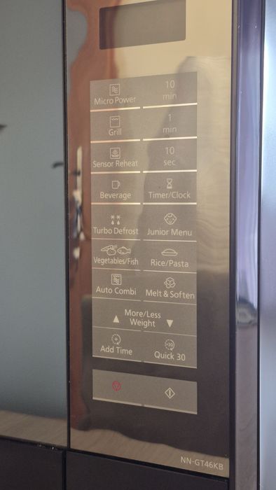 Microondas Panasonic 31L 1000W