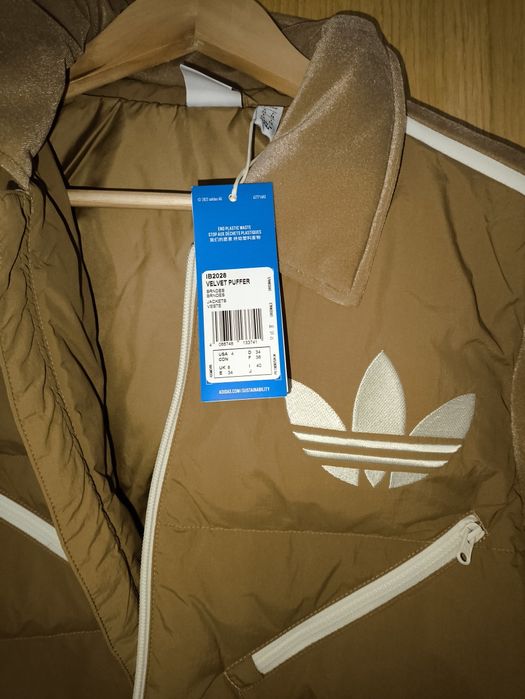Casaco Adidas completamente novo