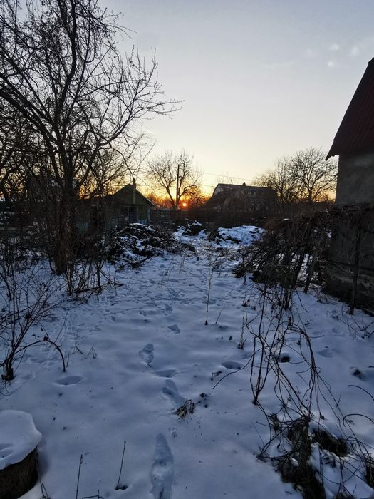 участок, закрытый городок, заезд с Туполева, Мрии 5, метро Нивки, парк