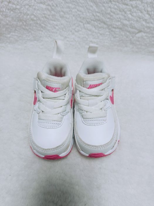 Оригінал NIKE кросівки для дівчинки, 20 розмір, устілка 13.5 см