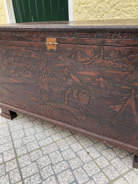 Vendo mala “baú” completamente nova