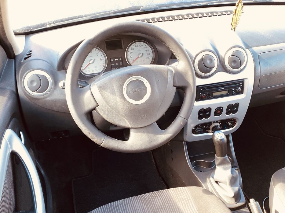 sprzedam dacie sandero rok 2009 1,6 8v klimatyzacja zadbany