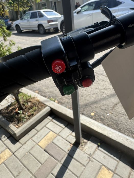 Електросамокат Best Scooter BS-80632 1200W