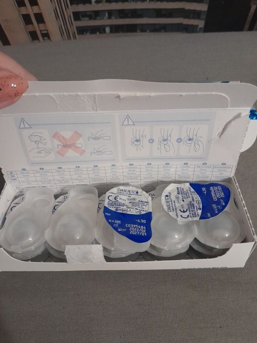 Продам кантактние линзи .Однодневки .