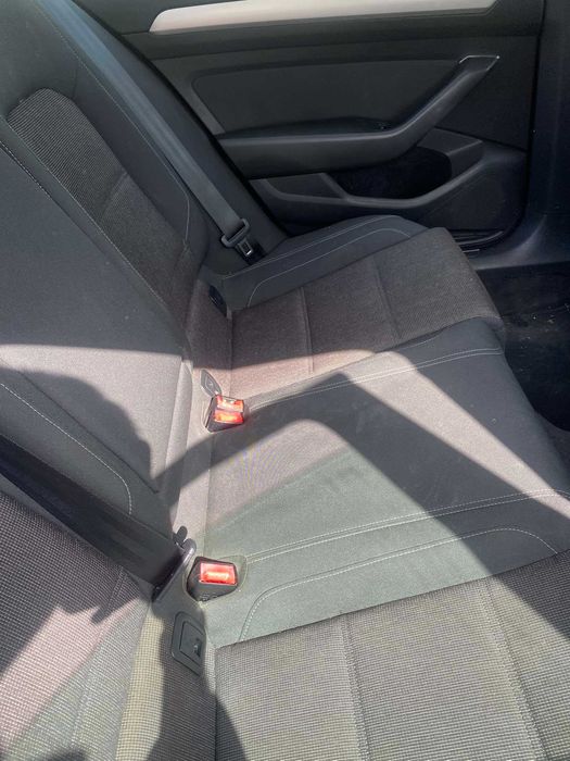 Volkswagen Passat — fotografia 11