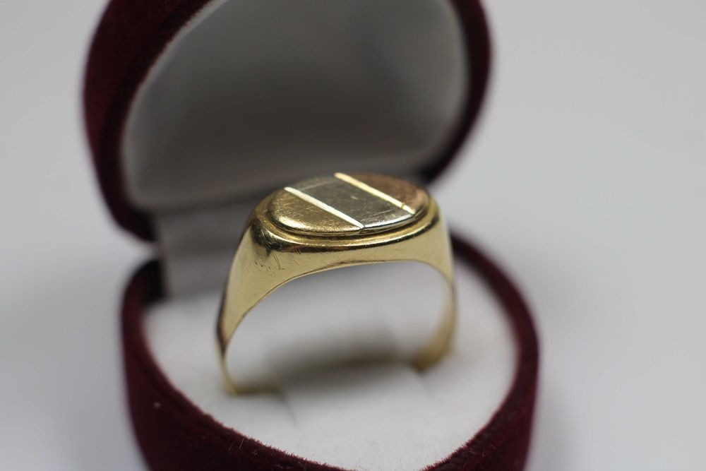 Złoty sygnet p 750  R25 4,85g